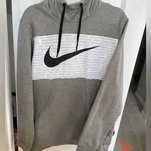 Men’s gray Nike hoodie